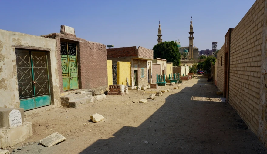 United in Life, Divided in Death: Religion and Gender at the End of the Lifecycle in Egypt