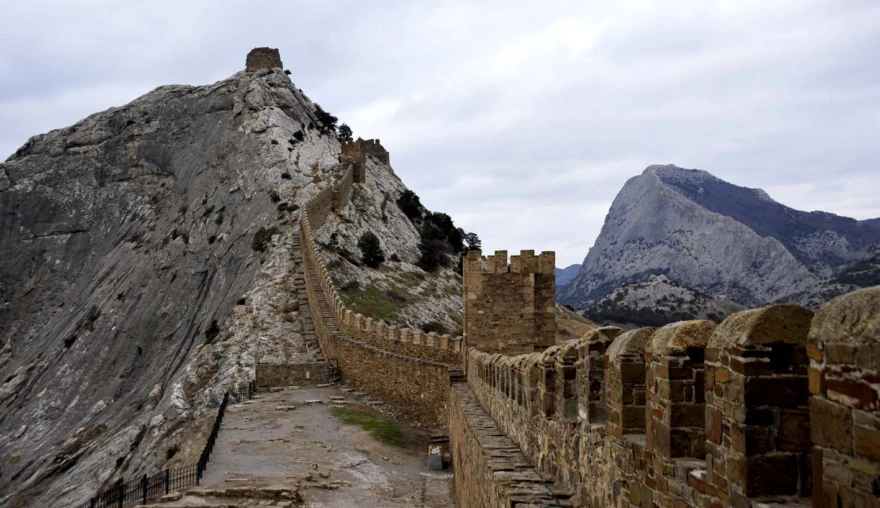 Should historians serve the nation?