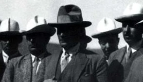 Atatürk en de hoofddoek