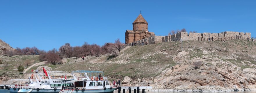 Trust in Fieldwork: Lessons from Research in Armenia and Turkey